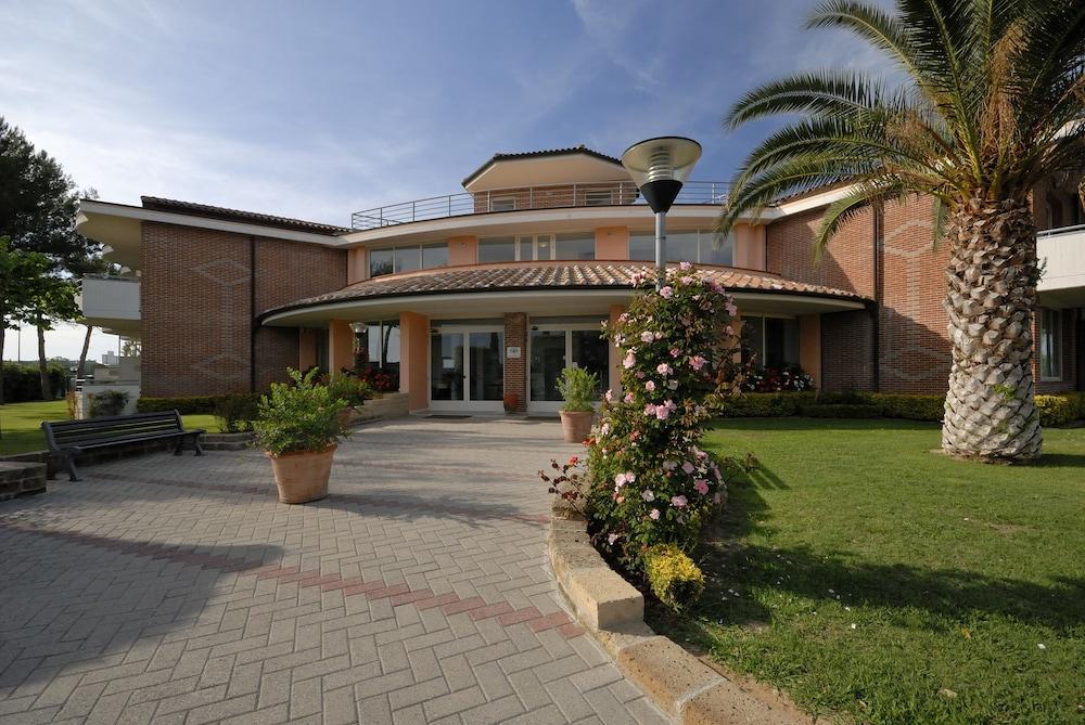 Villaggio Turistico La Cecinella Marina di Cecina Exterior photo