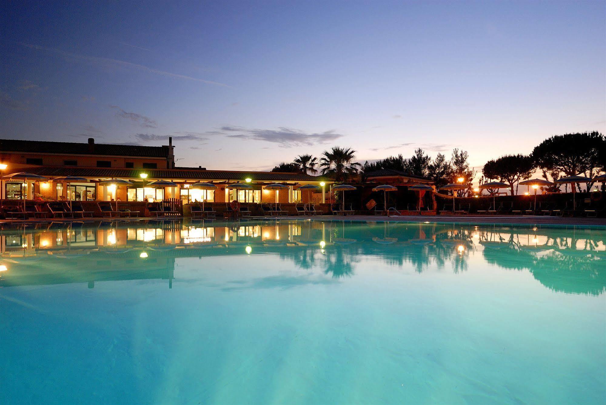 Villaggio Turistico La Cecinella Marina di Cecina Exterior photo