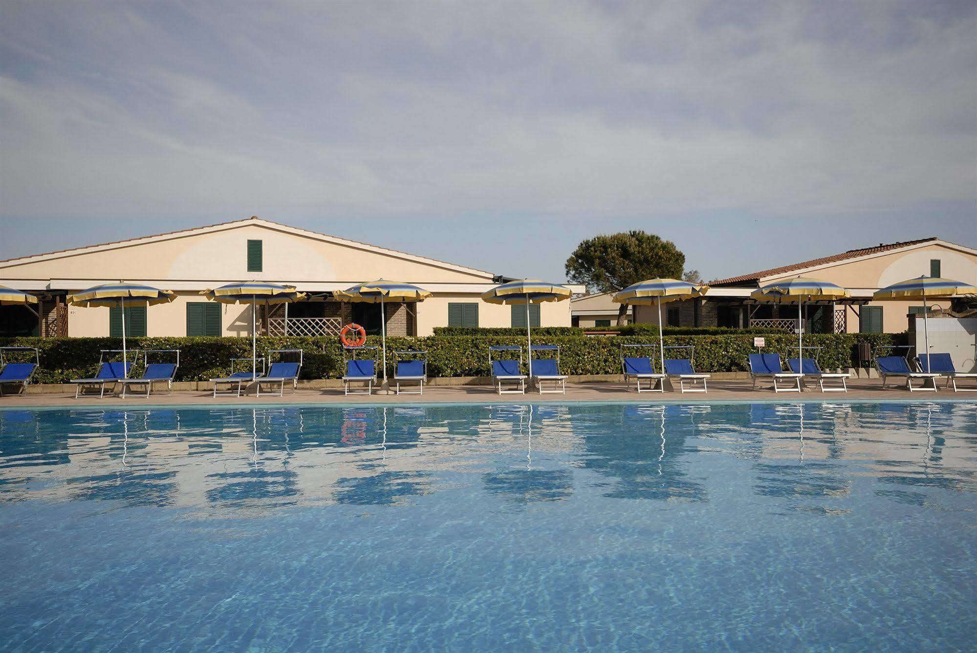 Villaggio Turistico La Cecinella Marina di Cecina Exterior photo